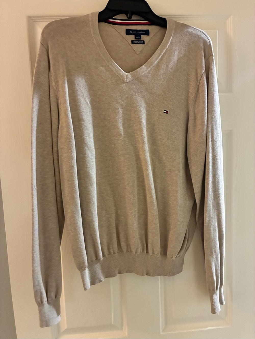 Tommy Hilfiger Men’s Light Beige V-Neck Sweater